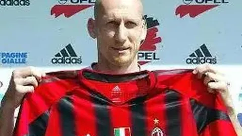 匈牙利球星索博成英超热议焦点：揭秘其全国瞩目的利物浦对决