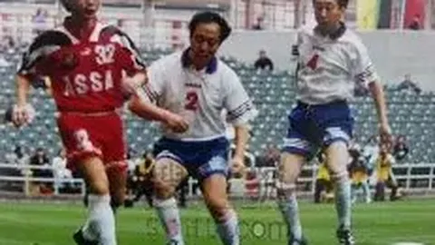 “国足集结，侯永永归化加盟引关注，环球时报报道”